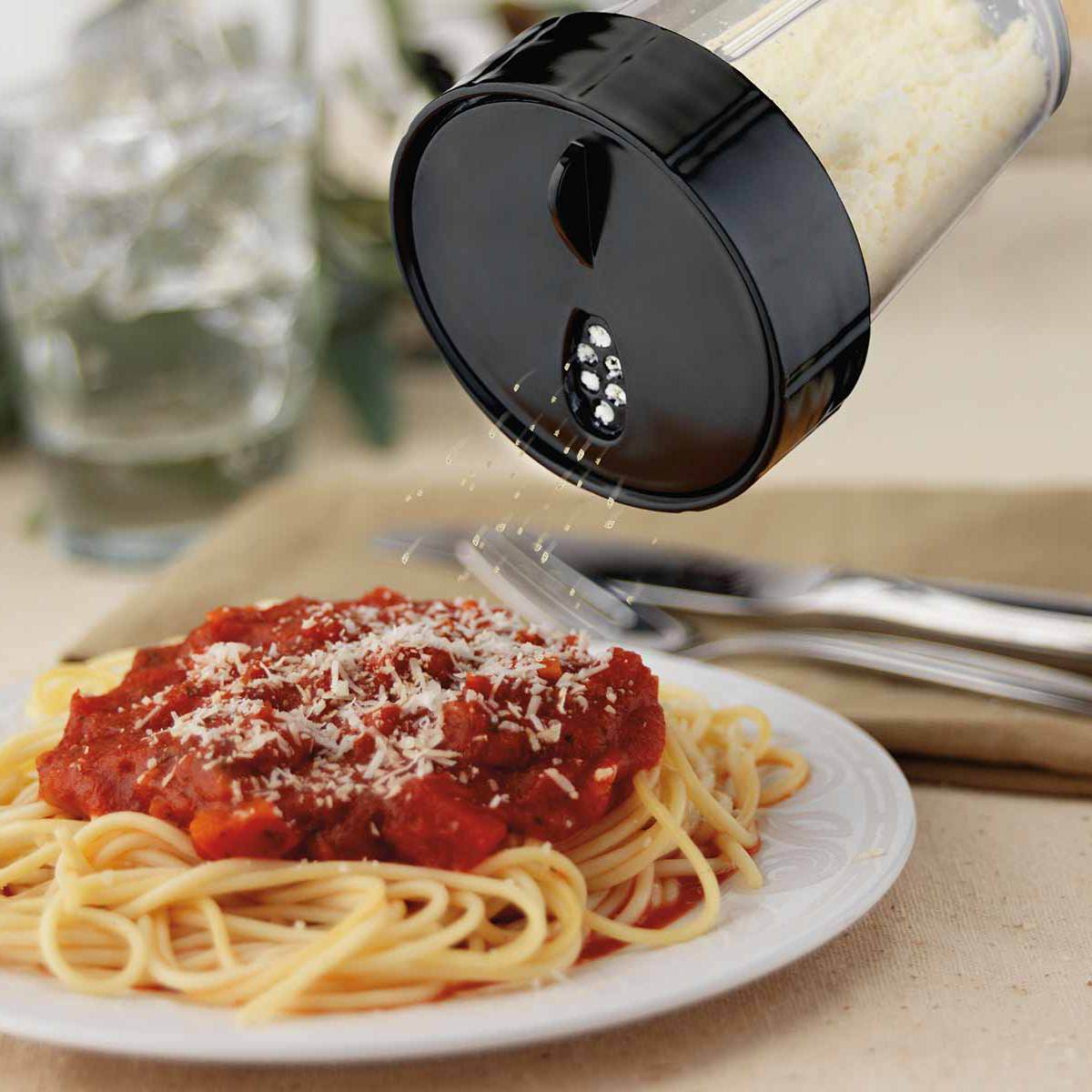 Hamilton Beach Stay Or Go Blender, 1L Jar, 250ml Jar For Grinding, Two 500 ml Portable Cups For Smoothies, Shatterproof Tritan Jars, 250 Watts, Stainless Steel, 52400Kitchen AppliancesThe Hamilton Beach Stay or Go Blender (52400) is a versatile, all-in-on